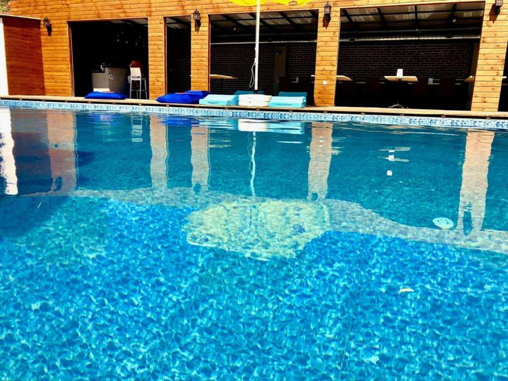 Victoria Hotel And Lounge 福卡 外观 照片