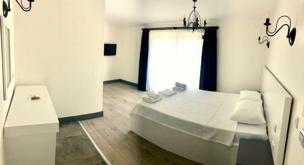 Victoria Hotel And Lounge 福卡 外观 照片